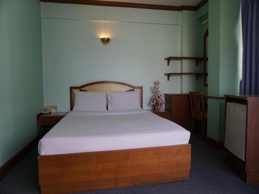 Tanaphat Hatyai Hotel Hat Yai Ngoại thất bức ảnh