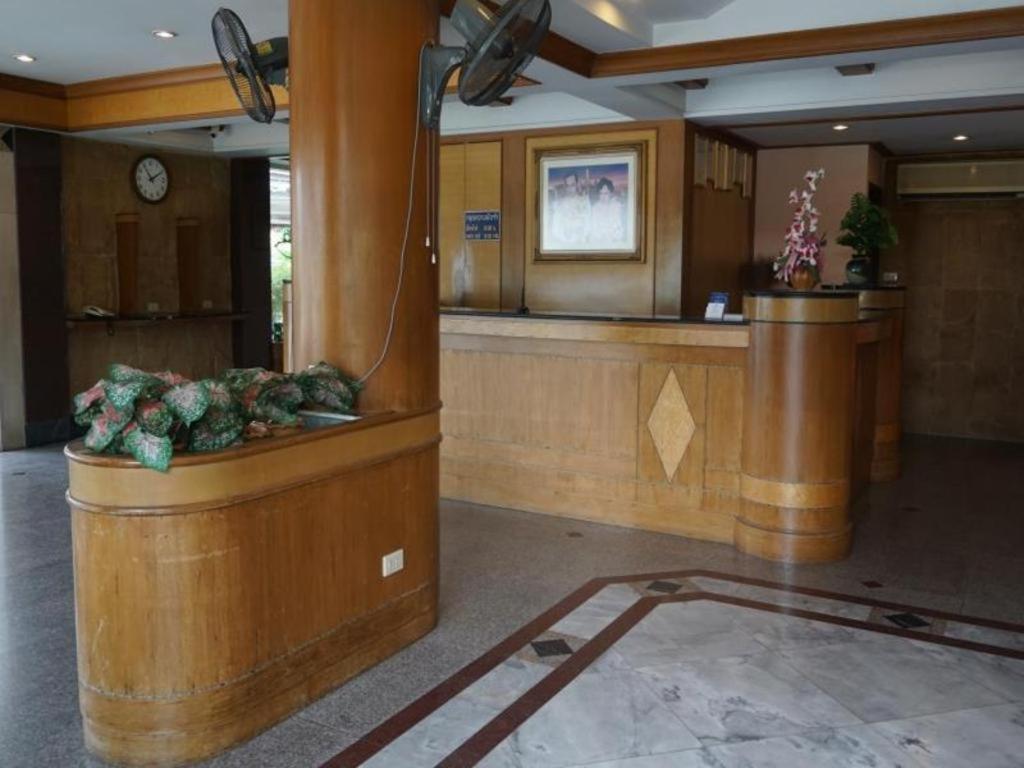 Tanaphat Hatyai Hotel Hat Yai Ngoại thất bức ảnh