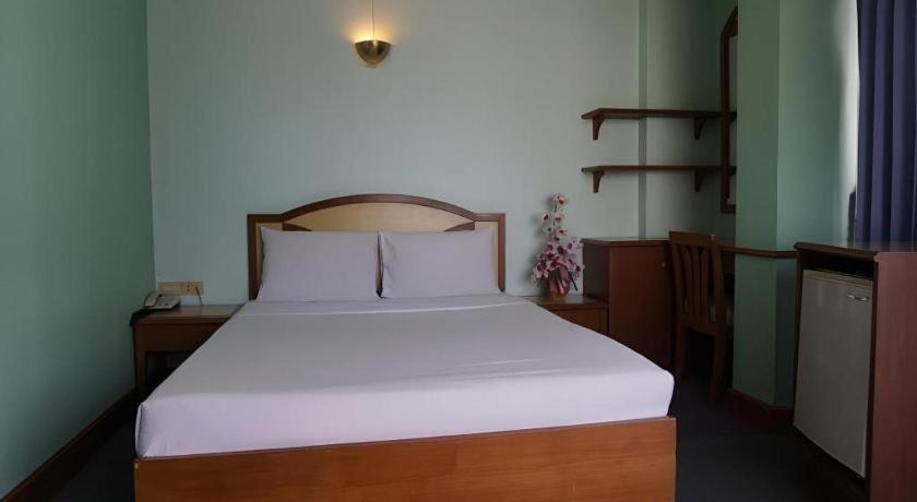 Tanaphat Hatyai Hotel Hat Yai Ngoại thất bức ảnh